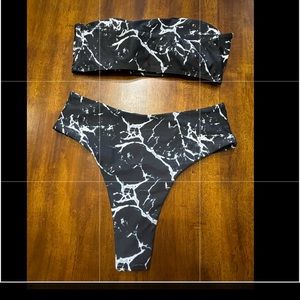 Marble bandeau bikini